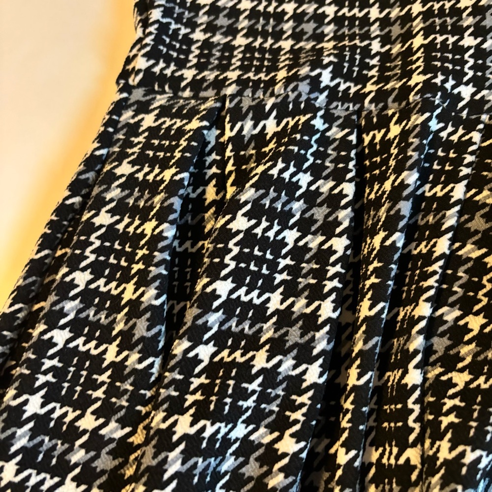 LuLaRoe Amelia Black and White Houndstooth Dress S - Picture 7 of 7